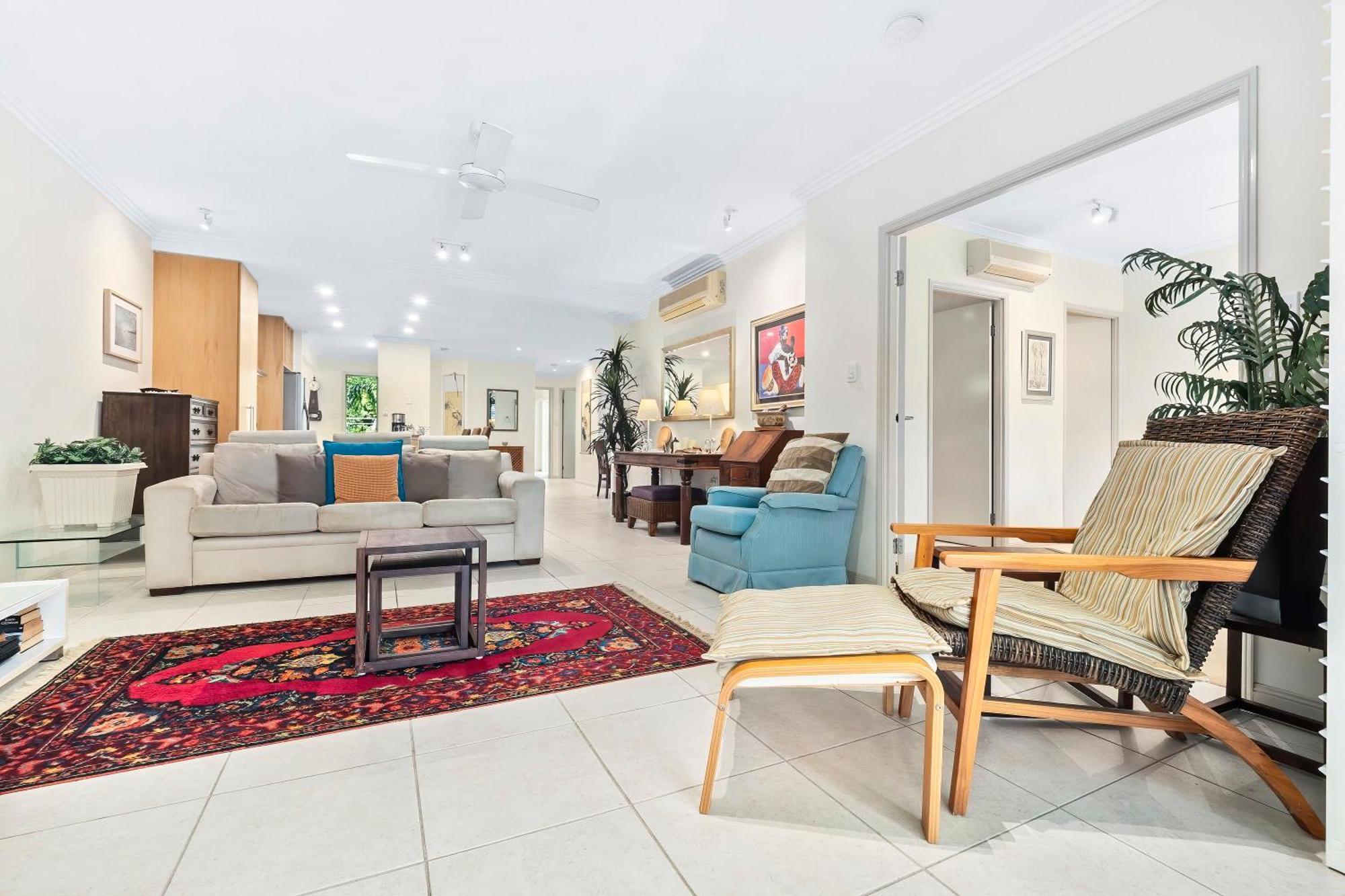 Arlington Apartments Clifton Beach Room photo